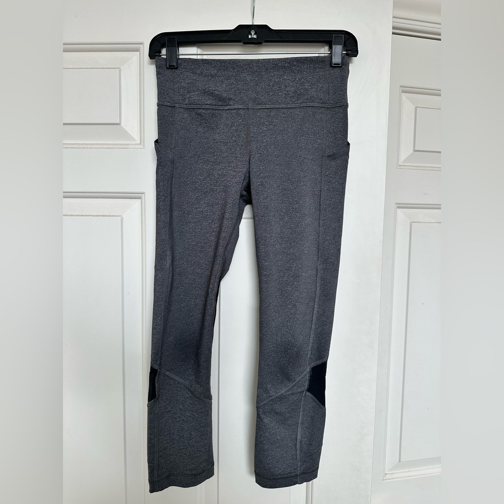 Grey cropped lululemon leggings - size 4